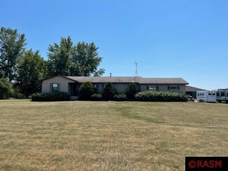 56997 238th Ln, Mankato, MN 56001
