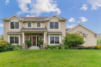 6675 Walnut Dr, Mound, MN 55364