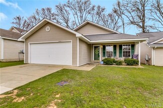 137 Maple Leaf Ln, Moundville, AL 35474