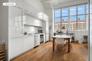 2728 Thomson Ave Unit 533, Long Island City, NY 11101
