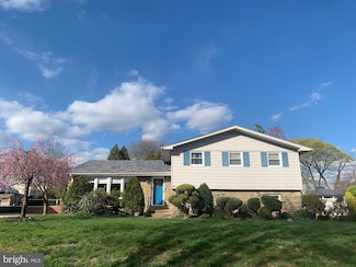 115 Flagstaff Rd, Philadelphia, PA 19115