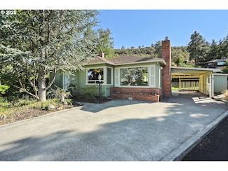 1622 W 12th St, the Dalles, OR 97058