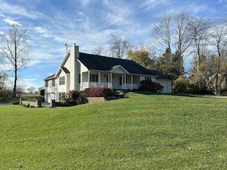1215 W Dun Grazing Dr, Connersville, IN 47331