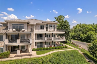 650 E Hiawatha Dr Unit 312, Wisconsin Dells, WI 53965