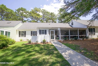 33 Village Green Cir, Southern Pines, NC 28387