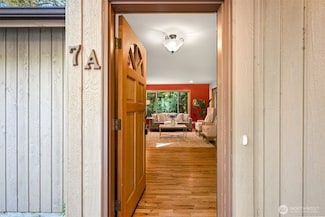 7 Lost Lake Ln Unit A, Bellingham, WA 98229