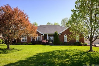 3054 Plantation Dr, Sellersburg, IN 47172