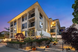 370 Rosecrans St Unit 302, San Diego, CA 92106