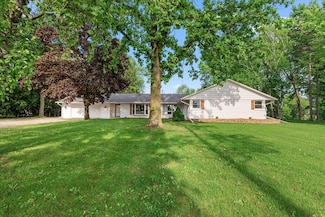 W132N12098 Mary Buth Ln, Germantown, WI 53022
