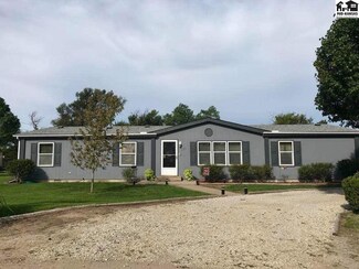 121 N Maple St, South Hutchinson, KS 67505