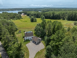 52 Lambert Rd, Freeport, ME 04032