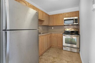 4725 NW 7th St Unit 2083, Miami, FL 33126