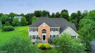 15 Regents Ct, Belle Mead, NJ 08502