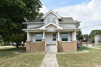 220 S Smith St, Prairie City, IL 61470