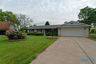 408 Allen St, Walbridge, OH 43465