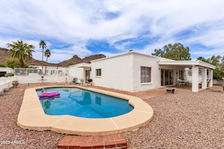 1309 E Meadow Ln, Phoenix, AZ 85022