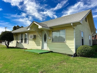 802 S Mission St, Anadarko, OK 73005