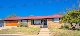 710 Mockingbird Ln, Kerrville, TX 78028