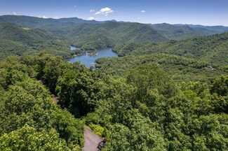 430 Nannyberry Ln, Tuckasegee, NC 28783