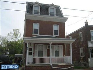 25 8th St, Brookhaven, PA 19015