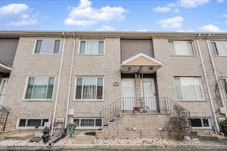 33 Bar Ct, Staten Island, NY 10309