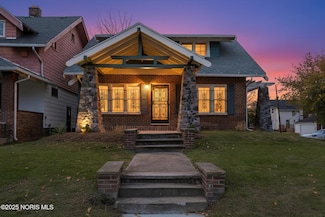 2053 Calumet Ave, Toledo, OH 43607