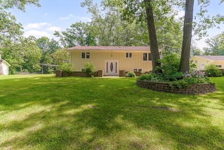 28621 Chisholm St NE, Isanti, MN 55040