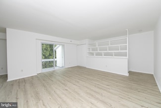 275 Green St Unit 4H5, Beverly, NJ 08010