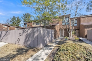 33 Farmhouse Ct, Pikesville, MD 21208