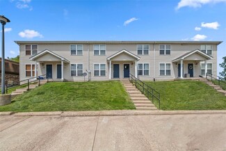 1445 Alberta Dr, Saint Charles, MO 63303