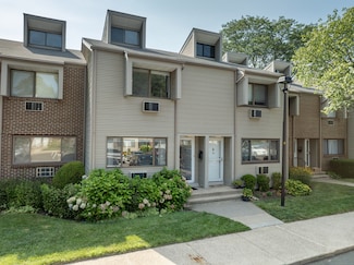 168 Belltown Rd Unit 15, Stamford, CT 06905