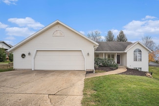 1680 Karen Dr, Dorr, MI 49323