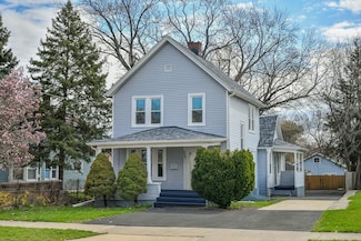 223 N 4th St, Aurora, IL 60505