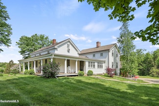 16 Glendale Middle Rd, Stockbridge, MA 01262
