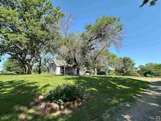 2030 NE 46th St, Topeka, KS 66617