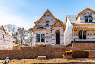 724 Powell Dr, Raleigh, NC 27606