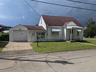 700 York St, Brownsville, PA 15417