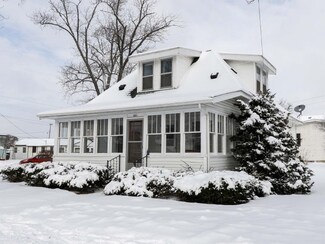 206 E Chestnut St, Pardeeville, WI 53954