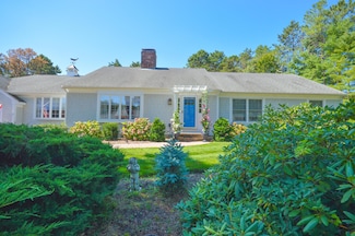 490 Cotuit Bay Dr, Cotuit, MA 02635