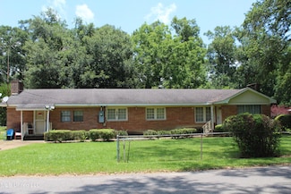 142 S Pine St, Lucedale, MS 39452