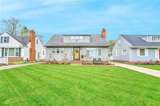 16419 Parklawn Ave, Middleburg Heights, OH 44130