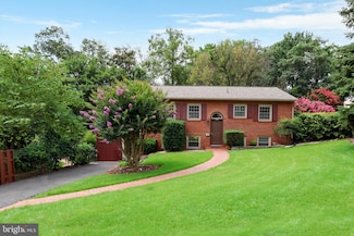 2615 Fairview Dr, Alexandria, VA 22306