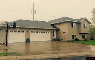 516 14th St NW, Waseca, MN 56093