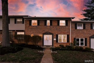 1156 Toreador Dr, Saint Louis, MO 63141
