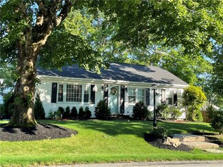 34 New Clark Rd, Cumberland, RI 02864