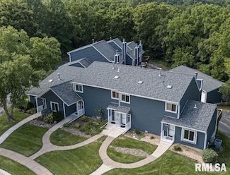 3596 N Willow Ct, Bettendorf, IA 52722