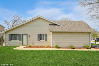127 Beacon Dr, Hobart, IN 46342