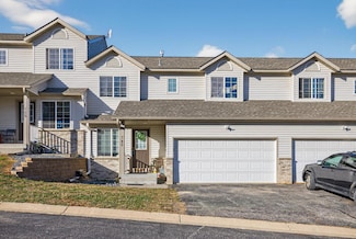 742 Baylee Place SW, Pine Island, MN 55963