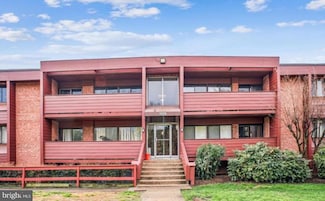1509 S George Mason Dr Unit 22, Arlington, VA 22204
