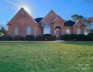 210 Classic Ct, Mount Holly, NC 28120